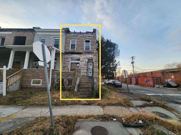 2421 Baker St, Baltimore, MD 21216