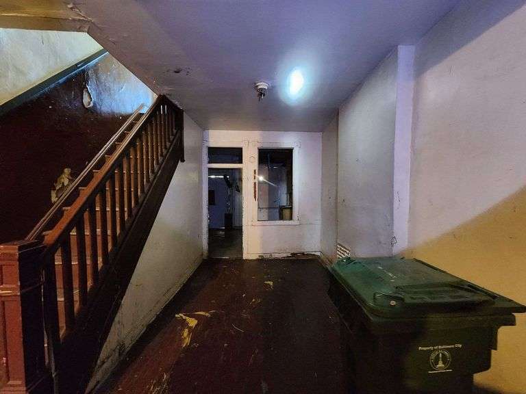 2552 Boyd St, Baltimore, MD 21223