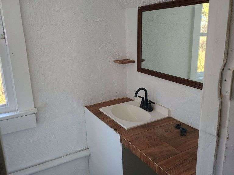 2012 Greenwood Dr. Portsmouth, VA 23702