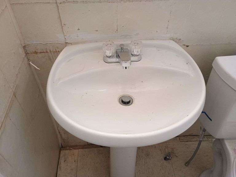 2012 Greenwood Dr. Portsmouth, VA 23702