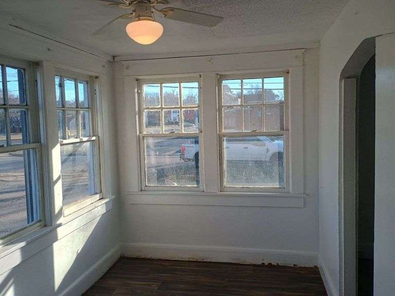 2012 Greenwood Dr. Portsmouth, VA 23702