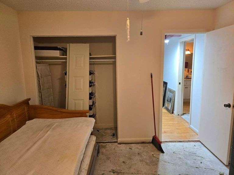 211 Rickenbacker Drive. Sun City Center, FL 33573