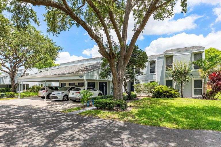 6157 Old Court Road. #225 Boca Raton, FL 33433