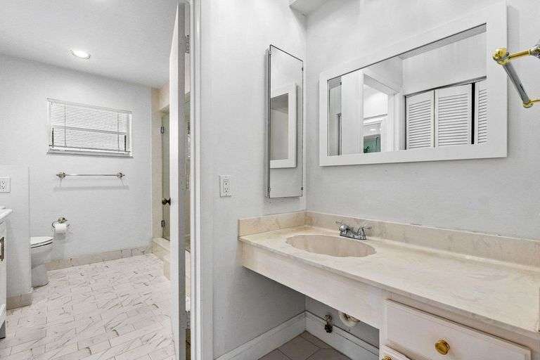 6157 Old Court Road. #225 Boca Raton, FL 33433