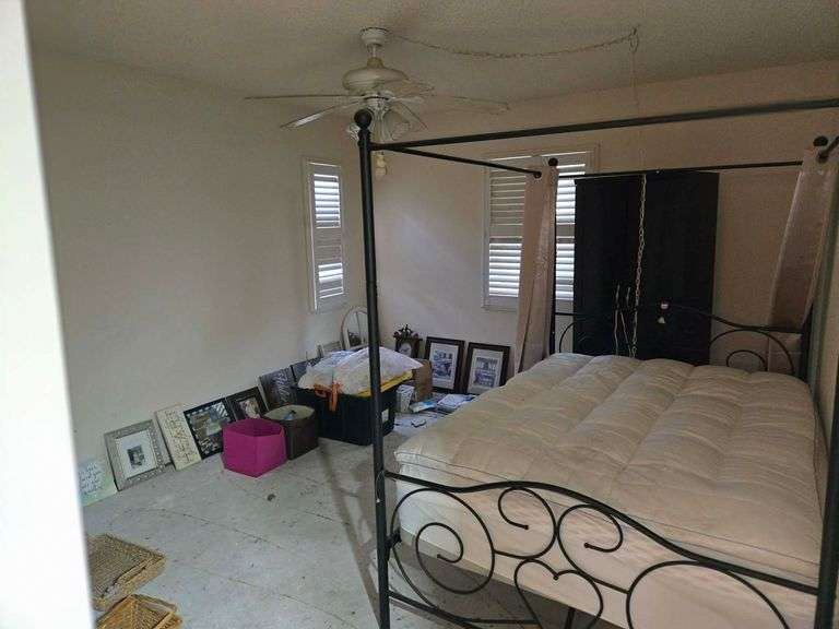 211 Rickenbacker Drive. Sun City Center, FL 33573