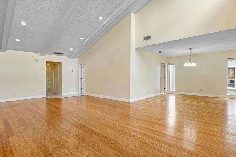 6157 Old Court Road. #225 Boca Raton, FL 33433