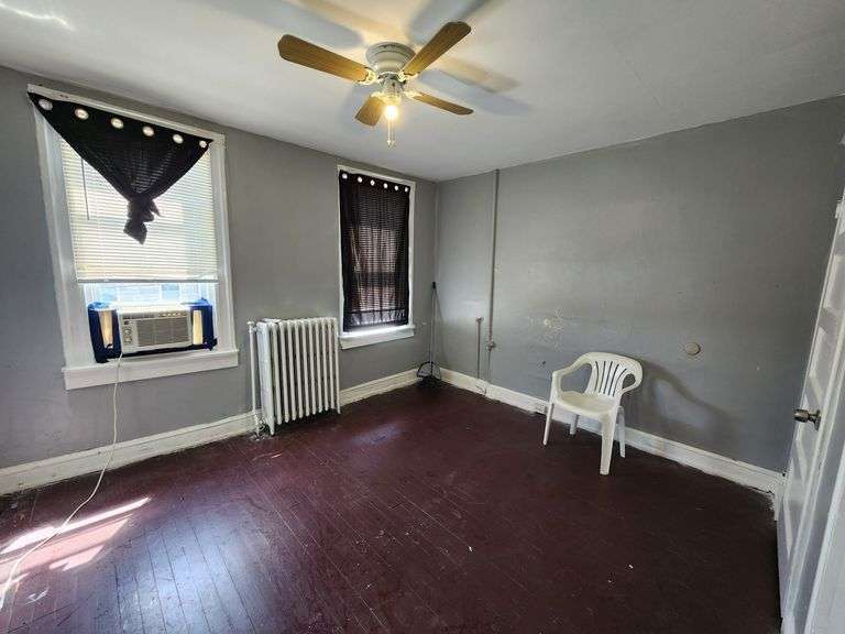 527 N Potomac St, Baltimore, MD 21205