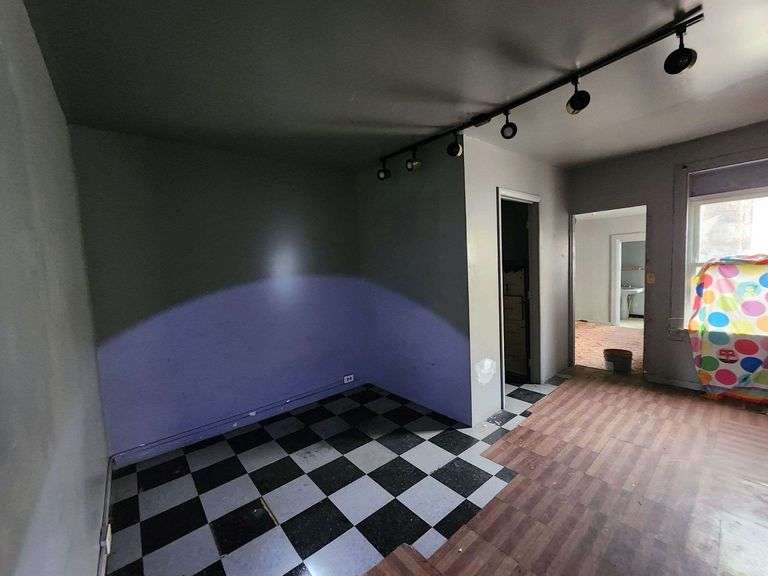 526 N Chester St, Baltimore, MD 21205