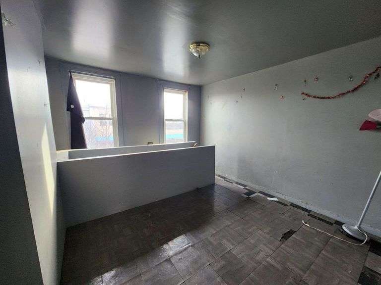 526 N Chester St, Baltimore, MD 21205