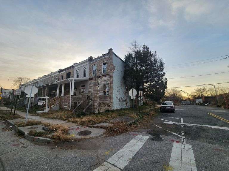 2421 Baker St, Baltimore, MD 21216