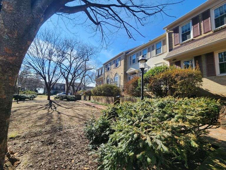 10923 Wickshire Way Unit K5, Rockville, MD 20852