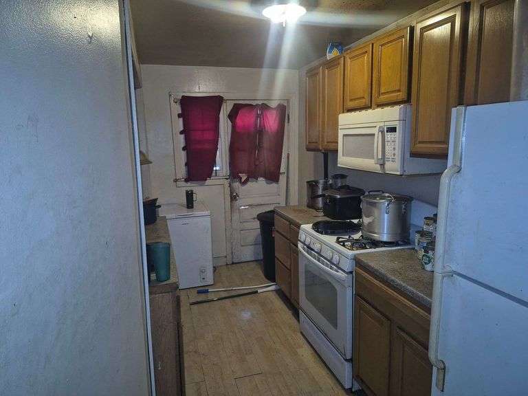 3604 7th St, Baltimore, MD 21225