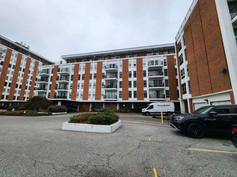 6606 Park Heights Ave #811, Baltimore, MD 21215