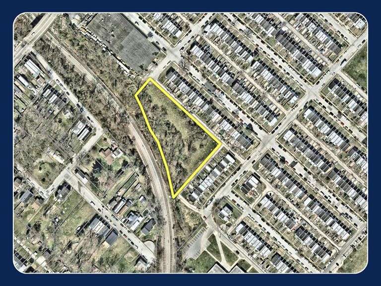 2595 Carroll St, Baltimore, MD 21230