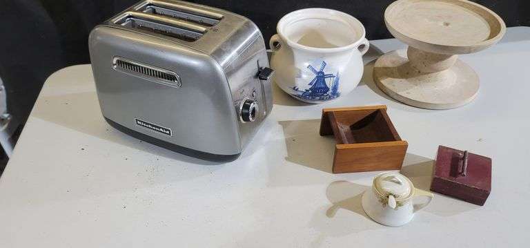 Kitchen Aid Toaster, Wood Trinket Holder, Lift & Dutch Pot