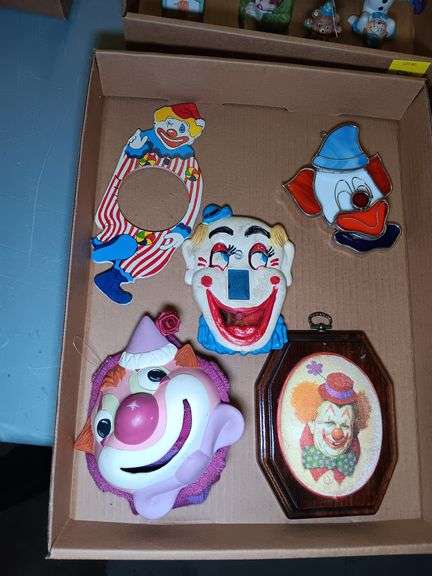 Clown Décor
