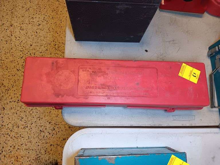 Warning Triangle Flare Kit