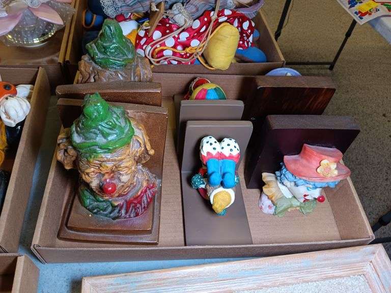(3) Sets of Clown Book Ends