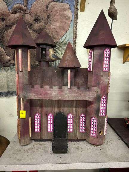Taulborg Ornate Birdhouse Auction #1