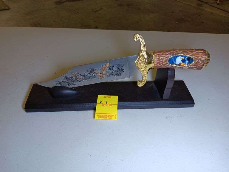 Eagle Dagger 7" Blade with Stand
