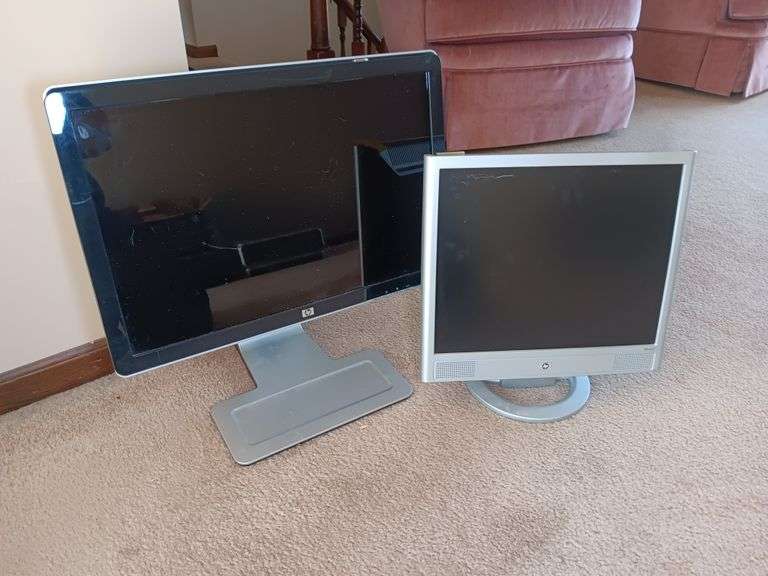 HYP 18" Monitor and HP 22" Monitor