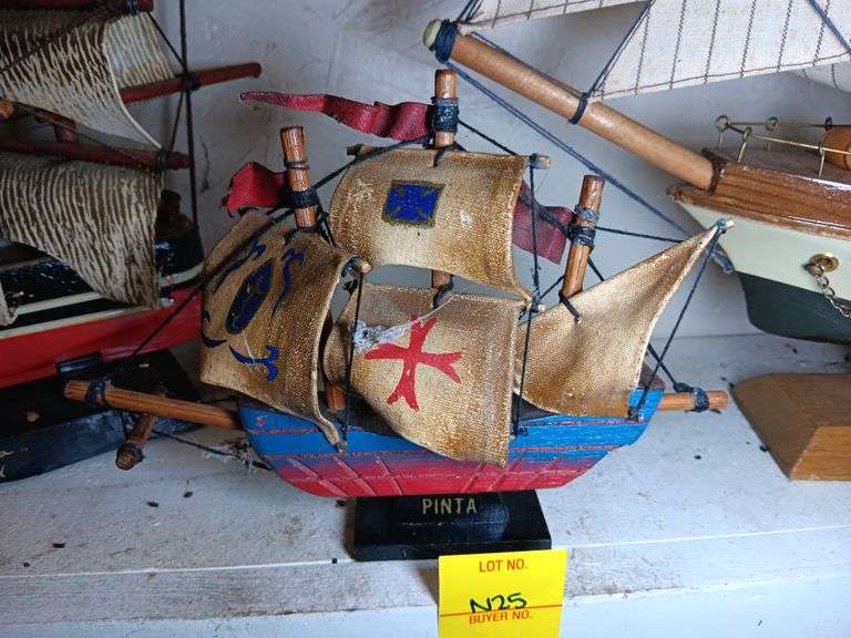 "Pinta" Replica Sailboat 6" Tall