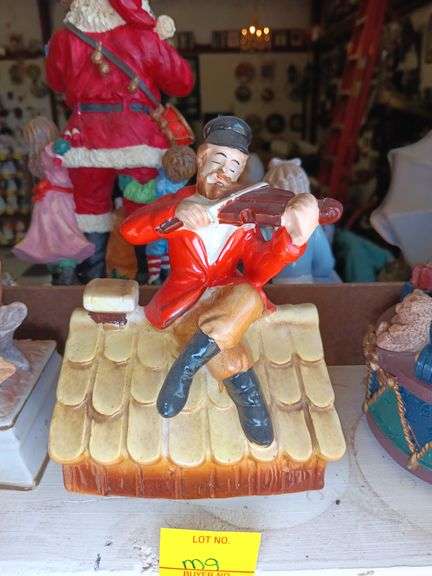 Many with Violin Music Figurine