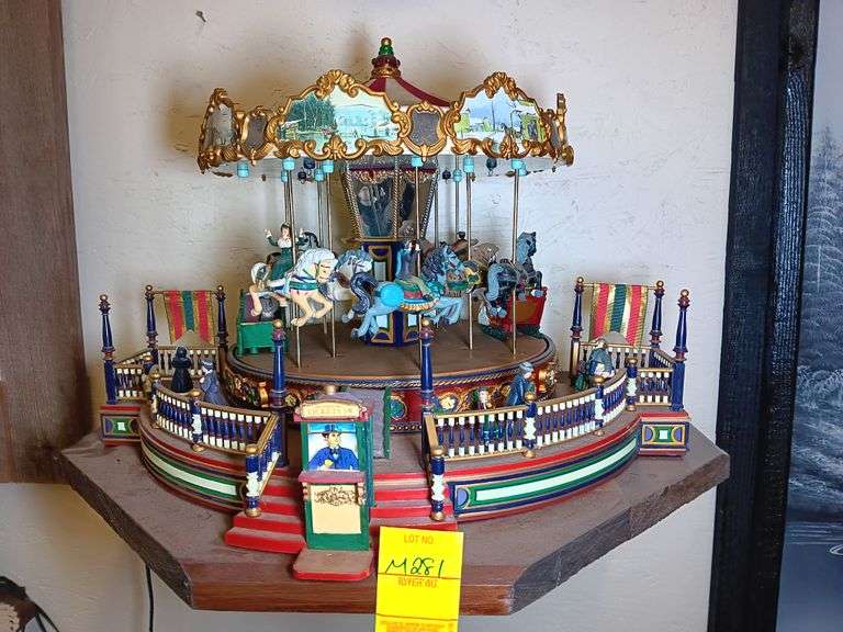 Taulborg Music Box & Snow Globe Auction