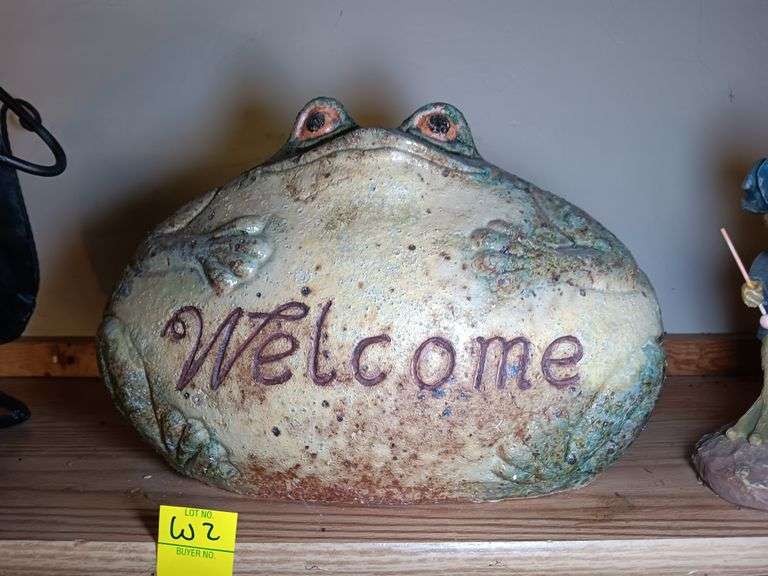 Frog Welcome Stone