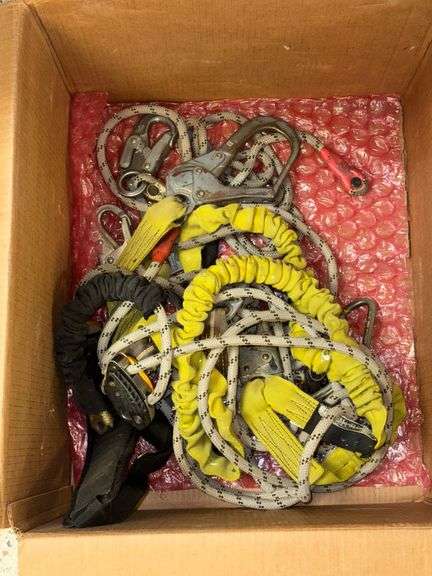 Box of Ropes and Bungees - Auction Solutions, Inc - Celebrating 25 Years