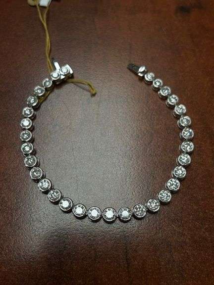 Platinum Round Brilliant cut Diamond bracelet