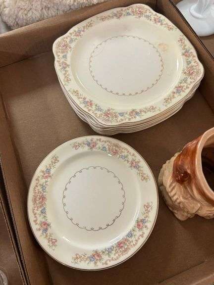Davy Crockett Mug, (4) Paden City Pottery Small Plates, and (5) Paden City Pottery Medium Plates