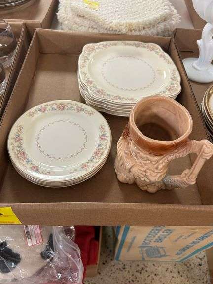 Davy Crockett Mug, (4) Paden City Pottery Small Plates, and (5) Paden City Pottery Medium Plates
