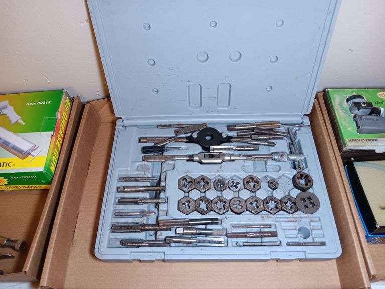Tap & Die Set in Gray Case