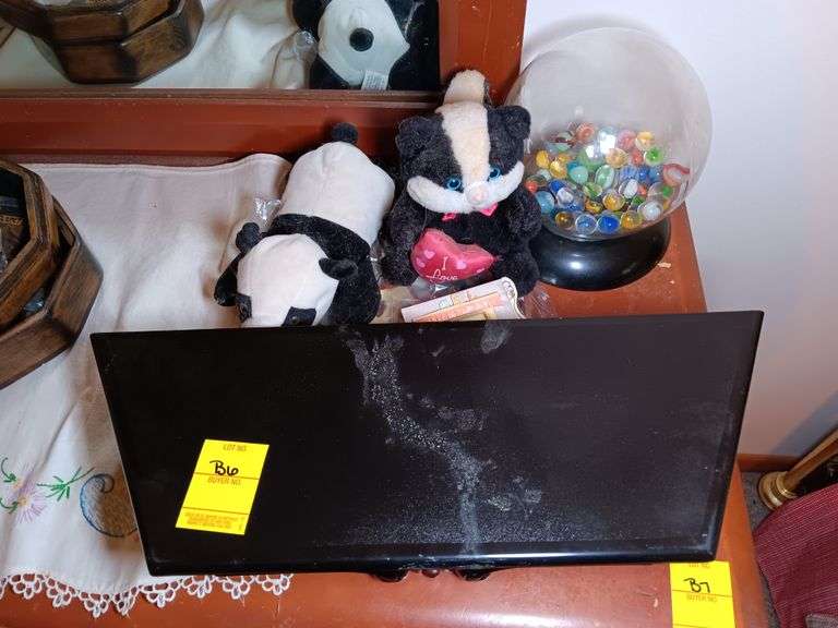 Plastic Trinket Shelf, Wall Décor, Stuffed Animals, and Marbles