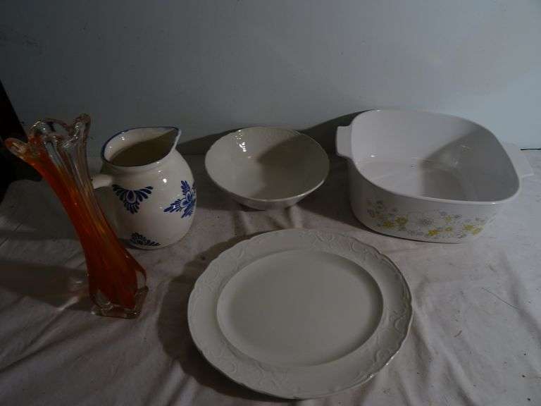 Art glass vase, Pitcher & Correll/Pyrex