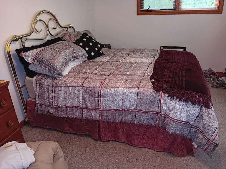 Queen Size Bed: Frame, Mattress, and Boxspring