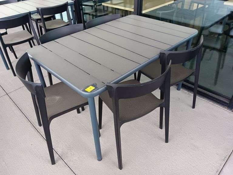 Metal Patio Table with (5) Plastic Chairs 55 x 35