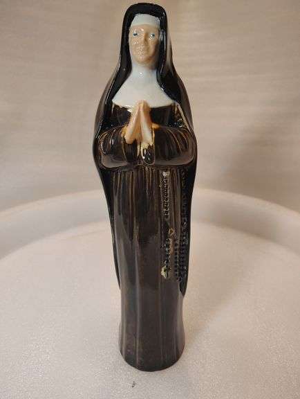Ceramic, Holland Mold CO Nun