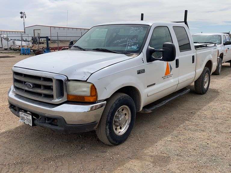 2002 Ford F250 XL  Crew Cab 4D