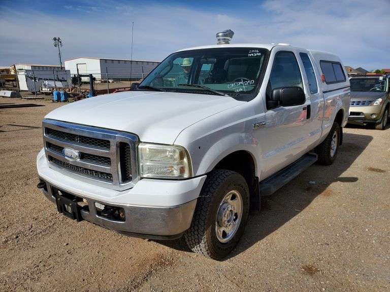 2006 Ford F250 Super Duty XL Supercab 2D