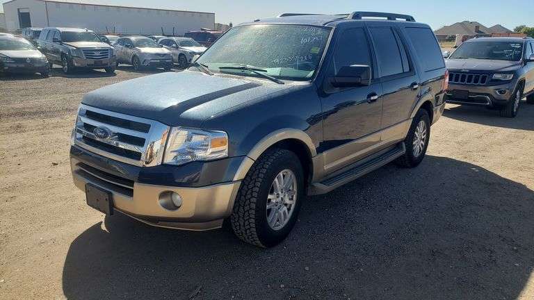 2013 Ford Expedition XLT SUV 4D