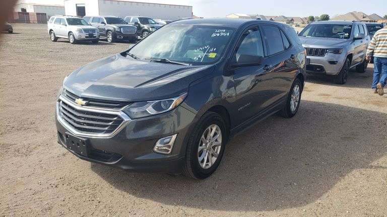 2019 Chevrolet Equinox LS SUV 4D
