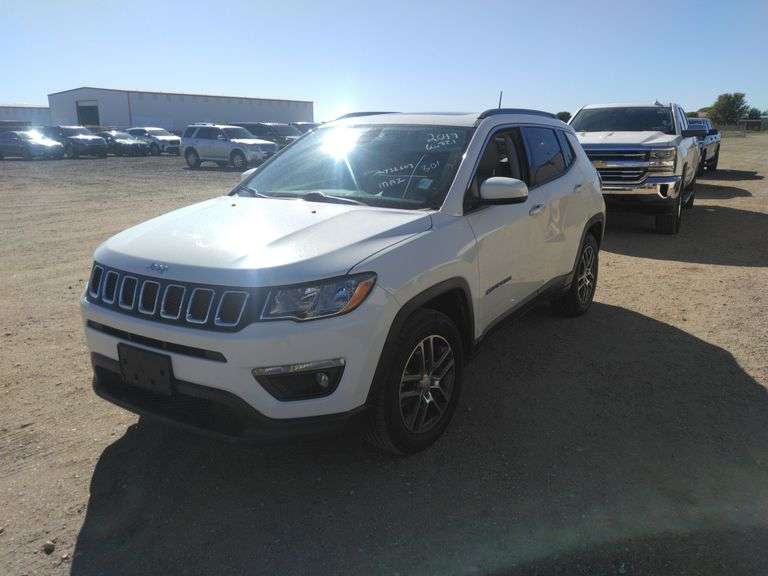 2019 Jeep Compass Latitude SUV 4D Sedan