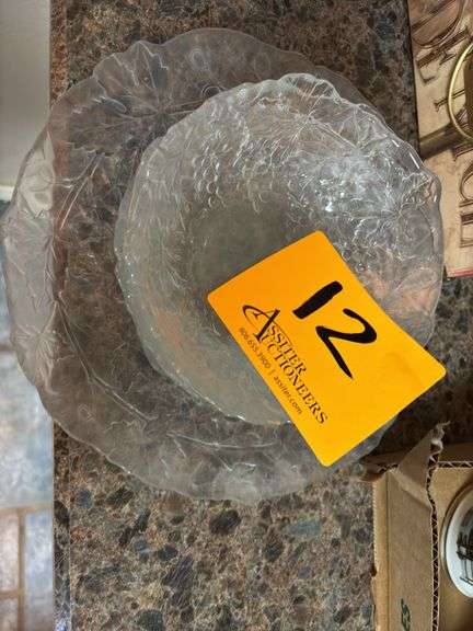 Decorative Glass (4) Bowls and (1) Plate