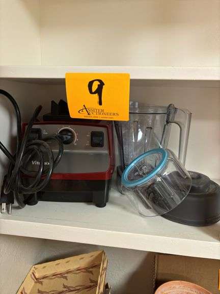 Vitamix Blender Bottom and Misc. Parts