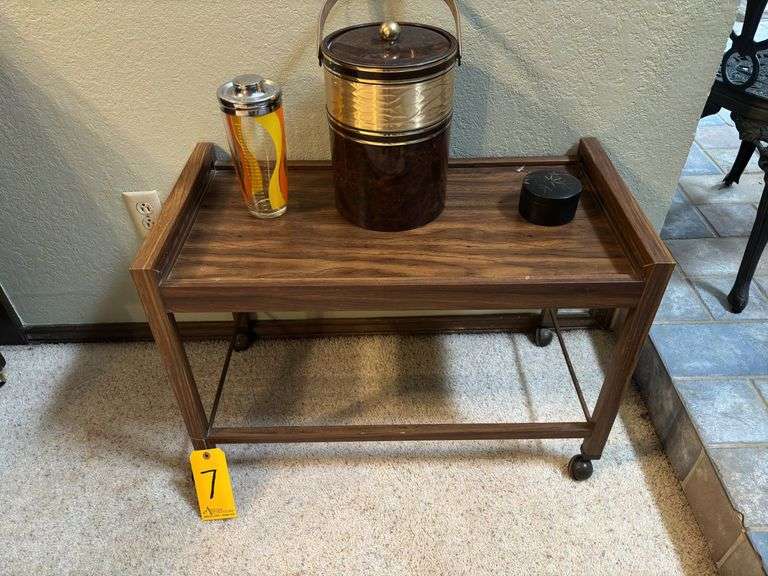 Classic Roller Bar with Ice Bucket and Glass Drink Shaker