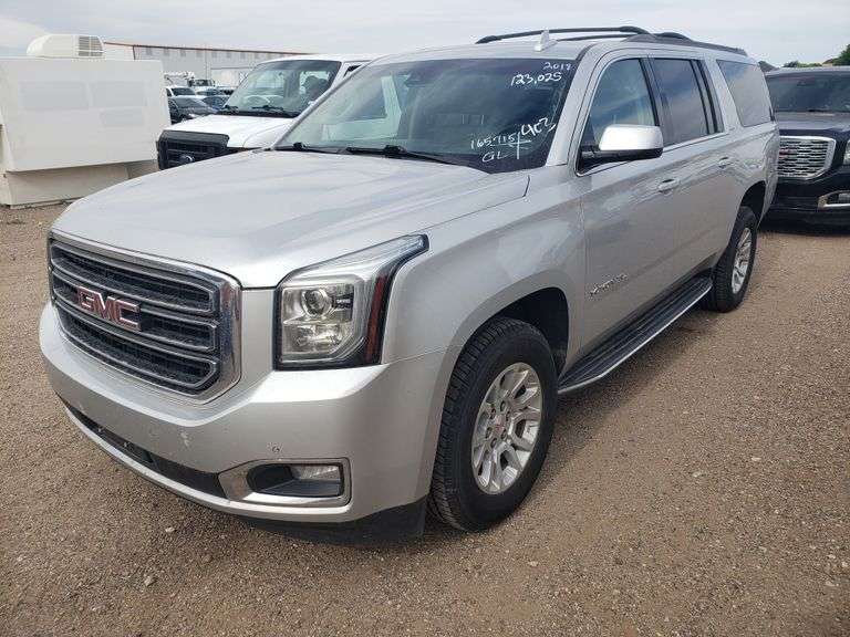 2018 GMC Yukon XL 1500 SLT SUV 4D