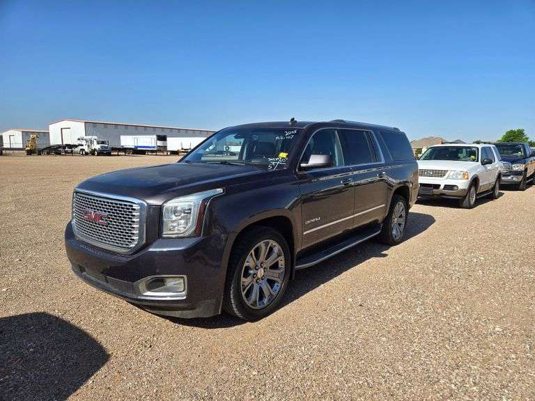 2015 GMC Yukon XL 1500 Denali SUV 4D