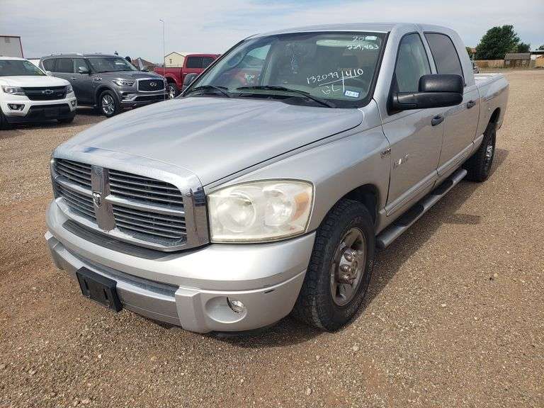 2008 Dodge Ram 1500 SXT Mega Cab 4D